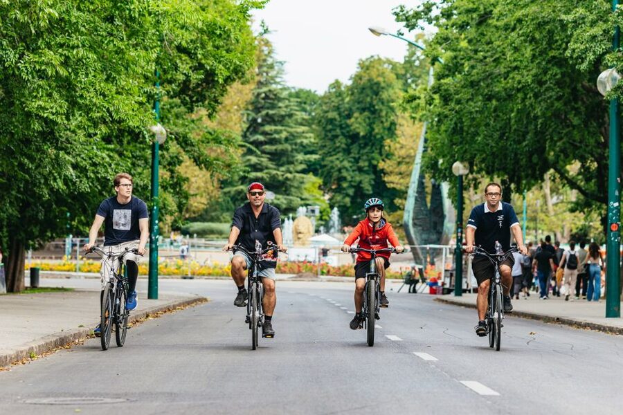 Budapest: Grand Sightseeing Bike Tour - Key tour takeaways before you ride