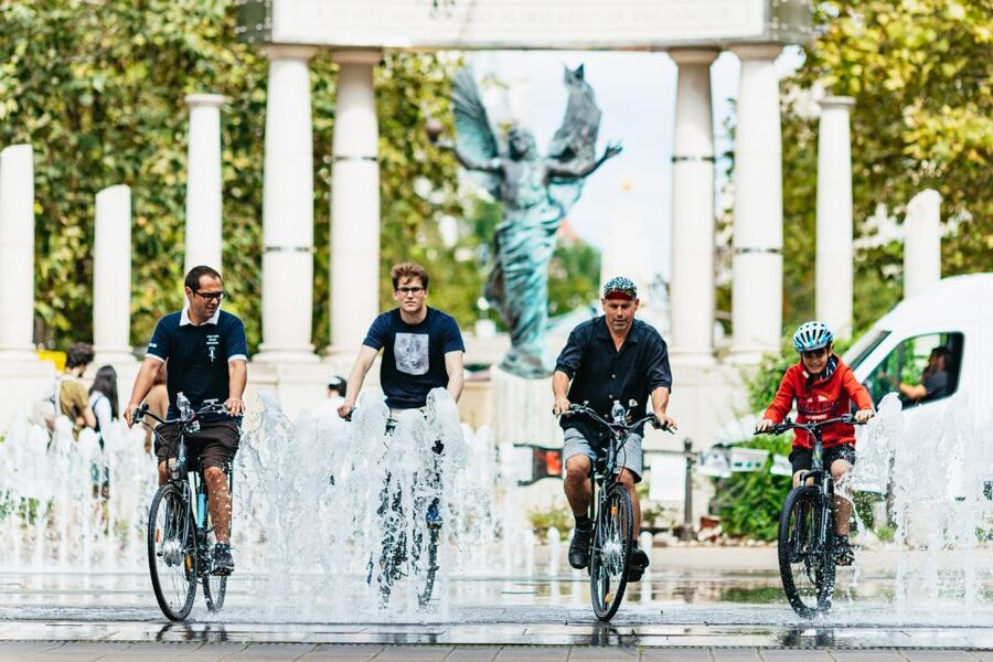 Budapest: Grand Sightseeing Bike Tour - Price and value: what $44 gets you in real time