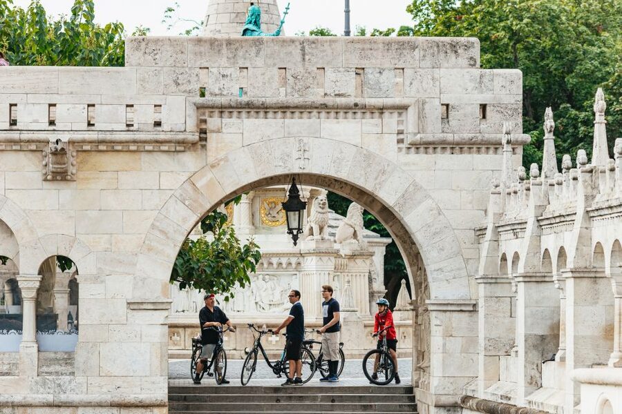 Budapest: Grand Sightseeing Bike Tour - UNESCO Andrássy Avenue: Opera House shadows and House of Terror pass