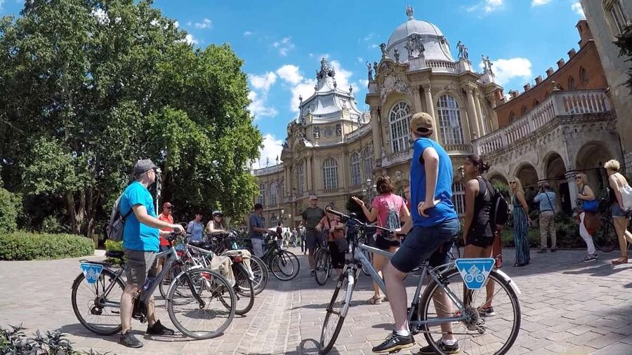 Budapest: Guided Bike & E-bike Tour with a Goulash - Getting Your Bearings on Rumbach Sebestyén u. 10