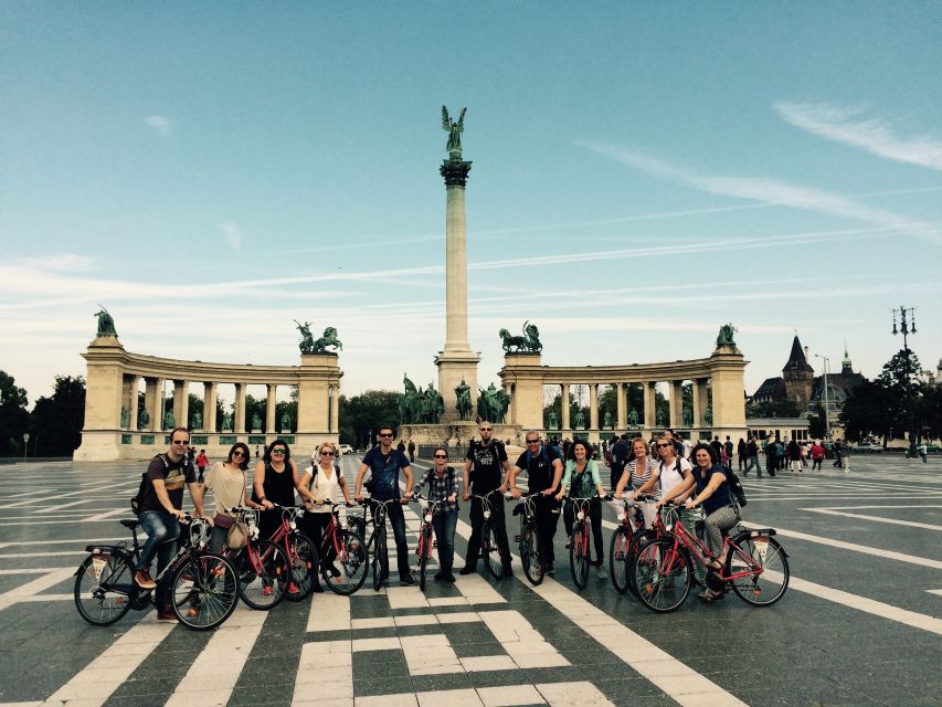 Budapest: Guided Bike Tour Plus - A 3-hour plan that covers both river views and grand boulevards