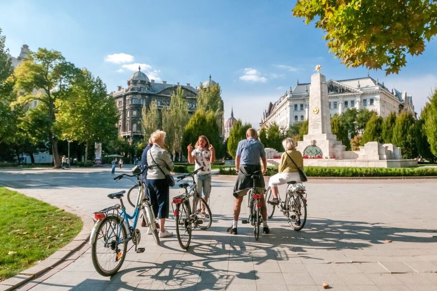 Budapest: Guided City Discovery Bike Tour - Heroes Square, then on to City Park (Városliget)