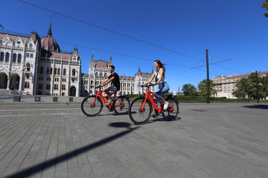 Budapest: Guided Downtown Electric Bike Tour - Matthias Church, then back down: pairing viewpoints with real city rhythm