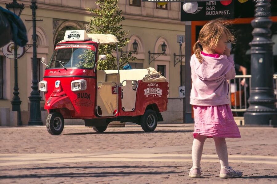 Budapest: Half-Day Exclusive Highlights Private Tour - What a tuk-tuk half-day does best in Budapest