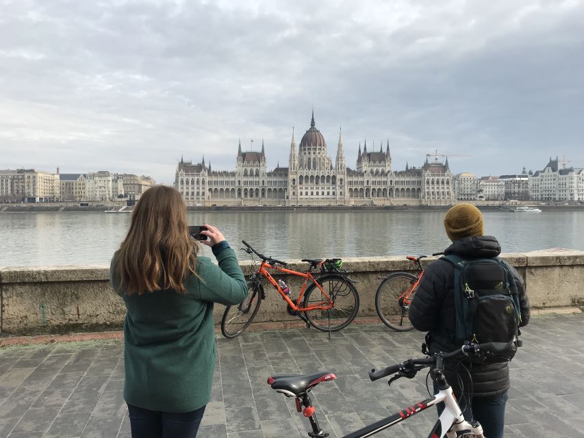 Budapest: Historic Downtown Bicycle Ride with Scenic Views - Key highlights worth planning around