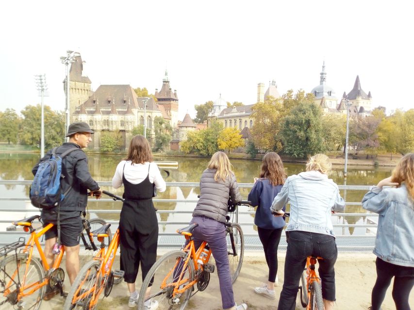 Budapest: Historic Downtown Bicycle Ride with Scenic Views - A 3.5-hour circuit that stitches together Buda and Pest