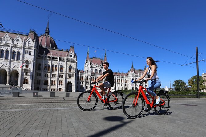 Budapest: Historic Downtown ride on E-Bicycles Buda & Pest - Castle Hill On E-bike: Fishermans Bastion Power Climb