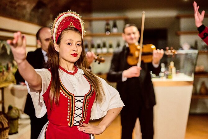 Budapest: Hungarian Folklore Dance Performance & Concert Ticket - Seating, tickets, and making sure you end up in the right place