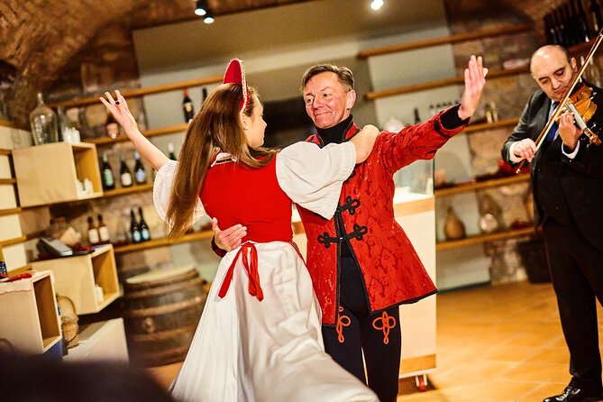 Budapest: Hungarian Folklore Dance Performance & Concert Ticket - The show rhythm: two 30-minute halves with a breather