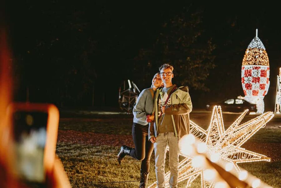 Budapest: Lumina Light Park Wonderworld Entry Ticket - Lumina Light Park Wonderworld in a nutshell
