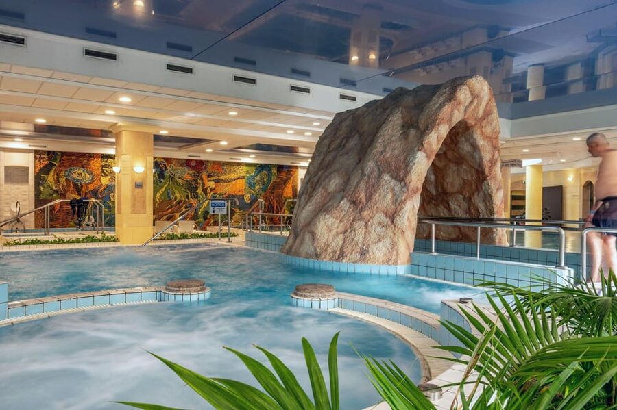 Budapest: Margaret Island Day Spa Entry Ticket - Optional extras: massages and how to decide