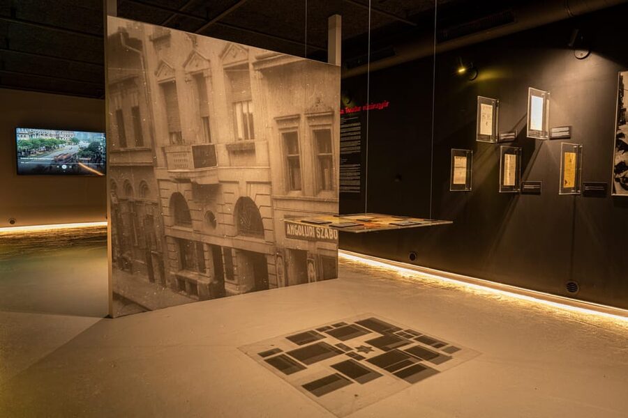 Budapest: Mika Tivadar Secret Museum Entry Ticket - What you really get in 30 minutes, house museum plus neighborhood stories