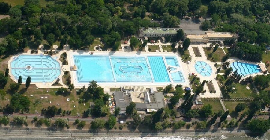Budapest: Palatinus Spa & Pools Full-Day Admission - Pools and slides: how to spend your day without wasting energy