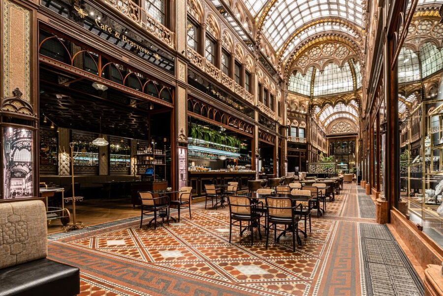 Budapest: Párisi Passage Restaurant 3-Course Menu - Key things to know before you go