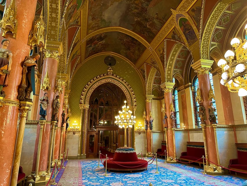 Budapest: Parliament Building Entry Ticket and Audio Guide - Timing tips, including the guard change at 10:00
