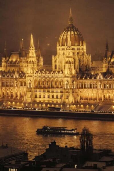 Budapest: Parliament Panorama Cruise with Törley Prosecco
