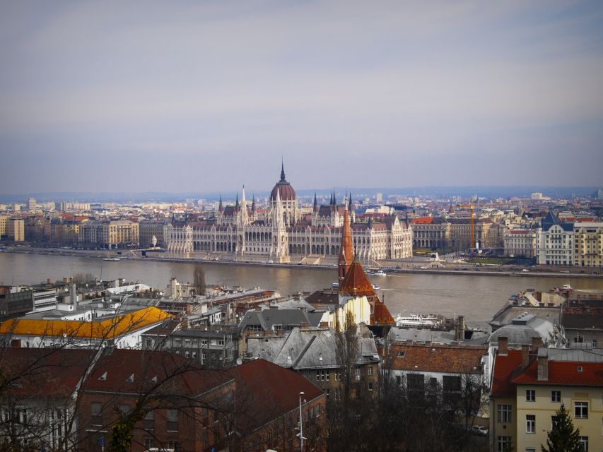 Budapest: Private 3-hour Guided City Tour by Bus - Gellért Hill (Citadel) Photo Stop: The View You’ll Actually Remember