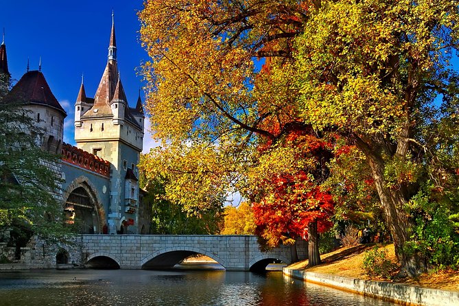 Budapest: Private 4-Hour Walking Tour with a Local - How a private 4-hour walk works in Budapest