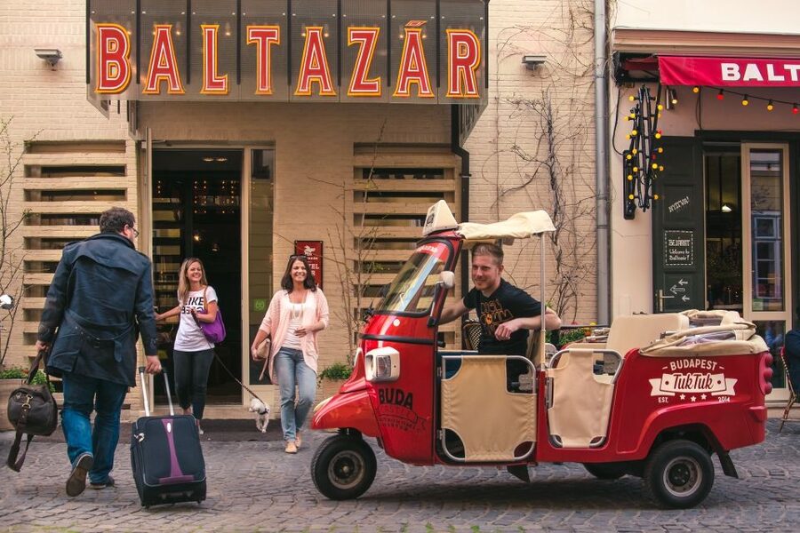 Budapest: Private City Tuk-Tuk Tour & Boat Cruise - Key highlights worth your time
