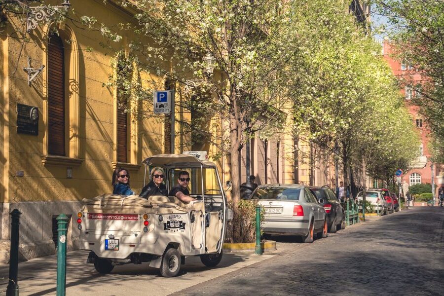 Budapest: Private City Tuk-Tuk Tour & Boat Cruise - Castle District and the Fisherman’s Bastion area: the stops you will remember