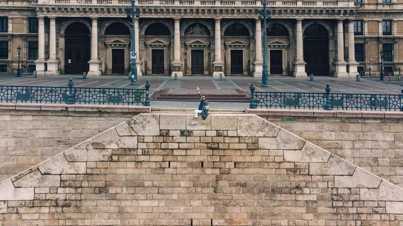 Budapest: private drone photo session - Fővám tér to Liberty Bridge: the walk that sets up your shots