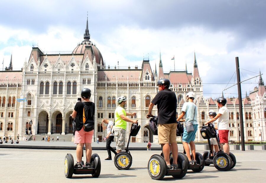Budapest: Private Guided Segway Tour - Heroes Square, City Park, and Vajdahunyad Castle