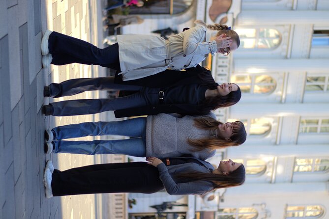 Budapest Private Guided Tour with Photoshoot - Big(3hrs) - Danube Promenade Walk With Buda Castle and Gellért Views