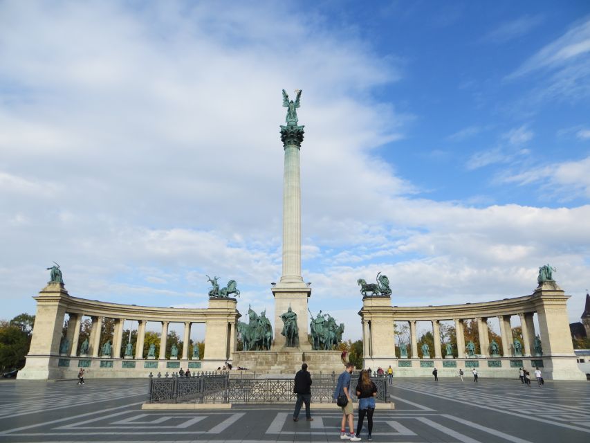 Budapest: Private Luxury Sightseeing Tour - UNESCO Danube riverfront plus Central Market Hall, the easy way to get oriented