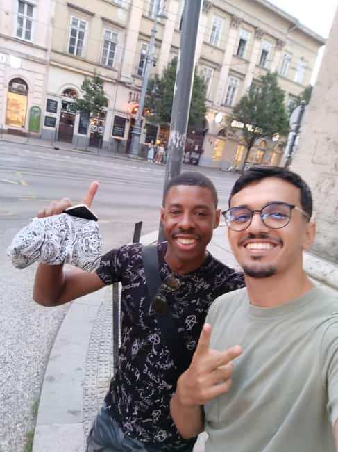 Budapest: Private Walking Tour with a Local - How the walk usually flows: photo stops, guided segments, and scenic pauses