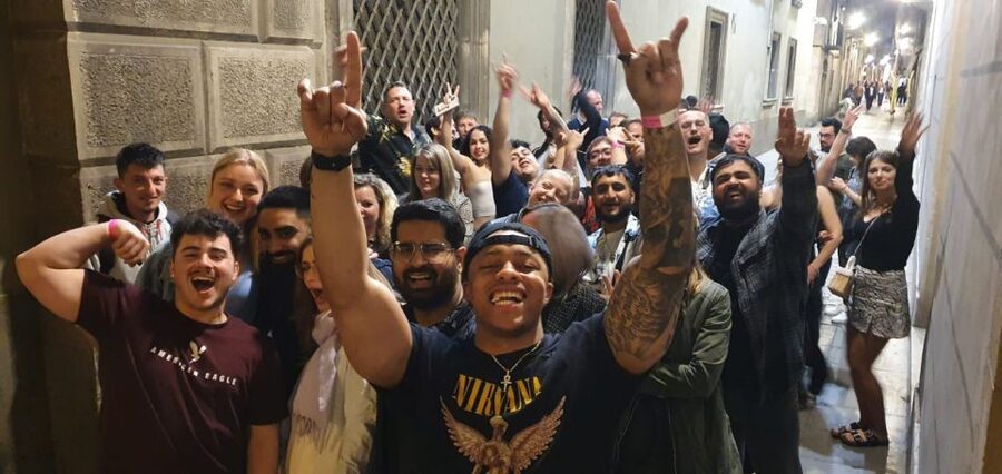 Budapest: Ruin Bar Pub Crawl with Entry Tickets - Timing, walking, and how to avoid a frustrating night