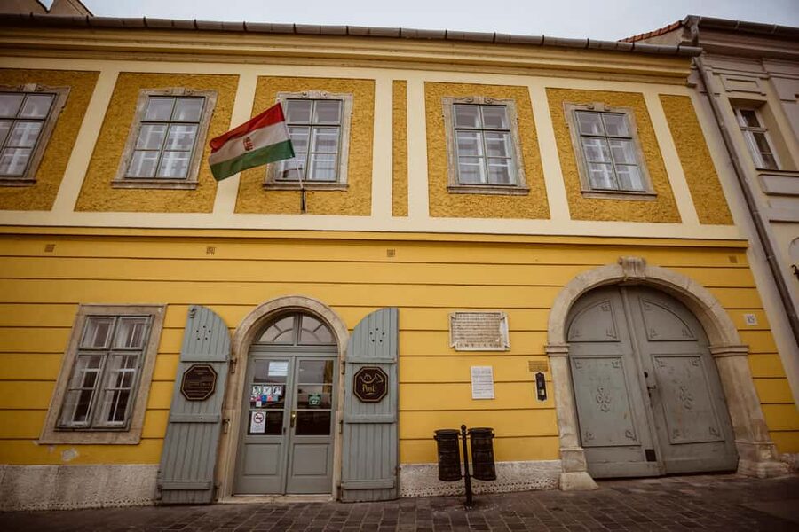 Budapest: Secrets of the Old Town of Buda Guided Walk - What to bring so the walk feels comfortable