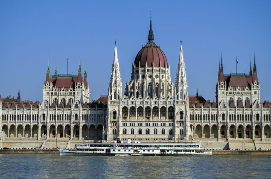 Budapest: Sightseeing Cruise on the Danube - Who should book this cruise, and who should skip it