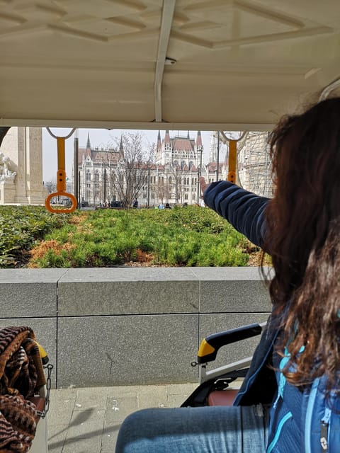 Budapest: Sightseeing Tour by Electric Tuktuk - Heroes’ Square and the Fine Art Museum zone: big Budapest energy first