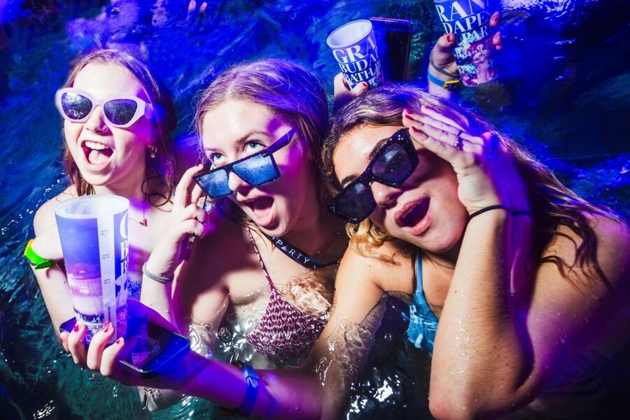 Budapest: Sparty - The Ultimate Late-Night Spa Party Ticket - Music, shows, and the real vibe inside the spa
