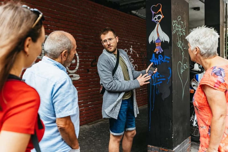 Budapest: Street Art and Underground Movements Walking Tour - How the 2-hour route feels, from your start to Központ