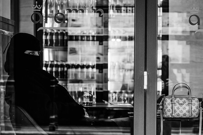 Budapest Street Photography by Lukacs Gabor - Personalized photography advice that helps you shoot smarter, not just more