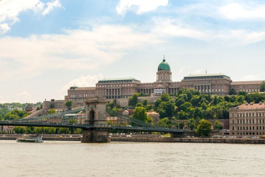 Budapest: Summer Brunch & Cruise with Prosecco or Cake - Key things to know before you go
