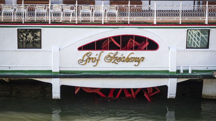 Budapest: Summer Brunch & Cruise with Prosecco or Cake - Value at around $34: meal plus sightseeing without the big-city hassle