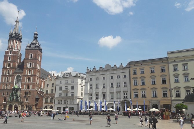 Budapest to Krakow private transfer - Door-to-door pickup in Budapest, end-to-end in Krakow