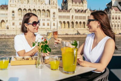 Budapest: Unlimited Prosecco, Beer and Aperol Spritz Cruise