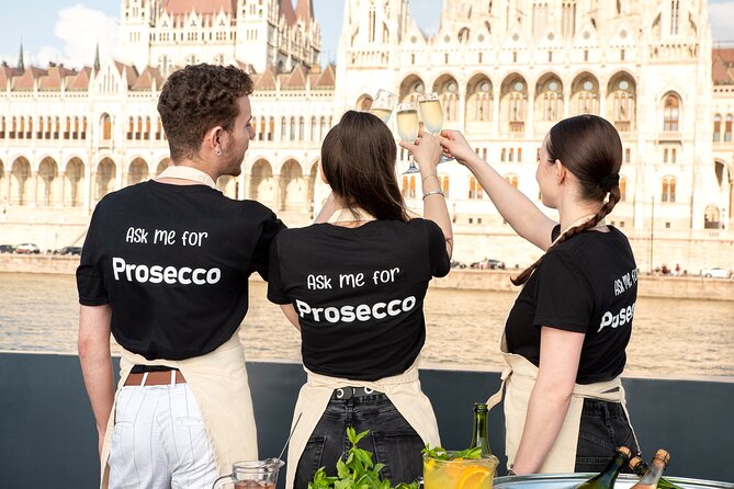 Budapest: Unlimited Prosecco, Beer & Aperol Spritz Cruise - Key highlights at a glance