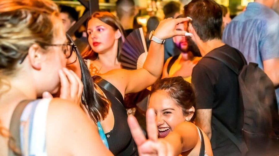 Budapest: Unmissable Bar Crawls with Shots & VIP Club Entry - What each part feels like, step by step