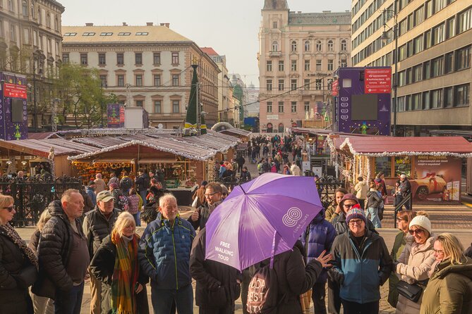 Budapest walking tour: Parliament and Shoes Memorial - Getting started at St. Stephen’s Basilica without stress