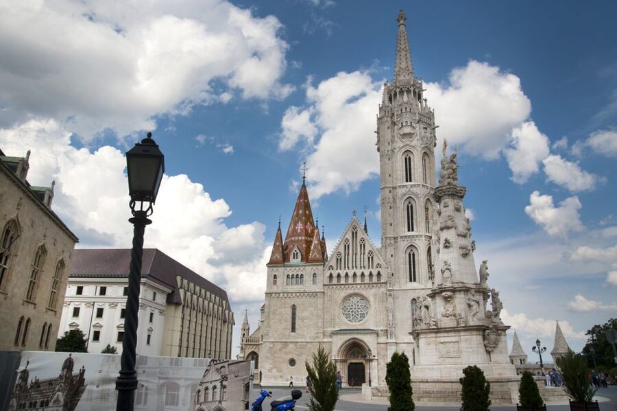Budapest Walking Tour with a Professional Local Guide - Pace, distance, and what to wear