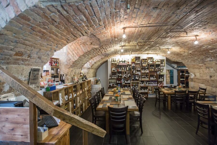 Budapest: Wine, Cheese, and Charcuterie Tasting - Cheese and charcuterie: what shows up on your board