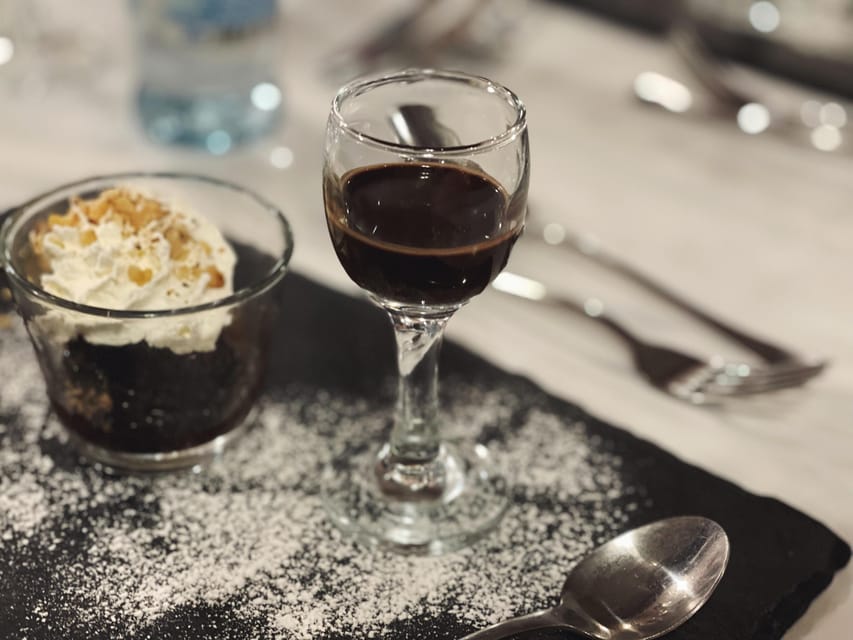 Budapest: Wine & Dine Cruise on the Danube - Getting to Akademia dock 2 without stress