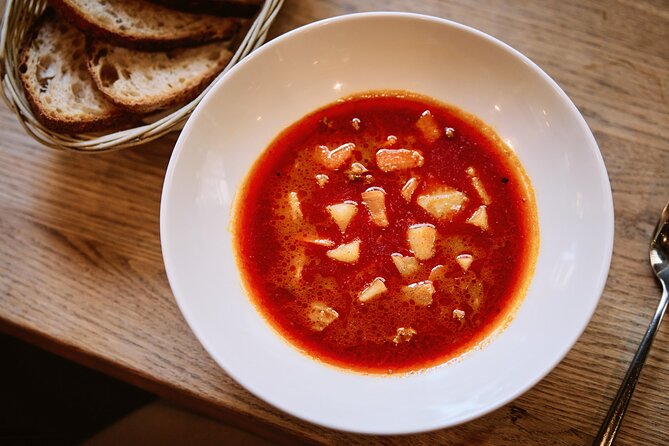 Central Budapest Food Walking Tour with Drinks Included - Andrássy Avenue tastings: classic Hungarian dishes in a sharper setting