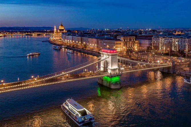 Cocktail Cruise and City Views on the Danube in Budapest - The bridge lineup: Chain Bridge and Margaret Bridge in one evening