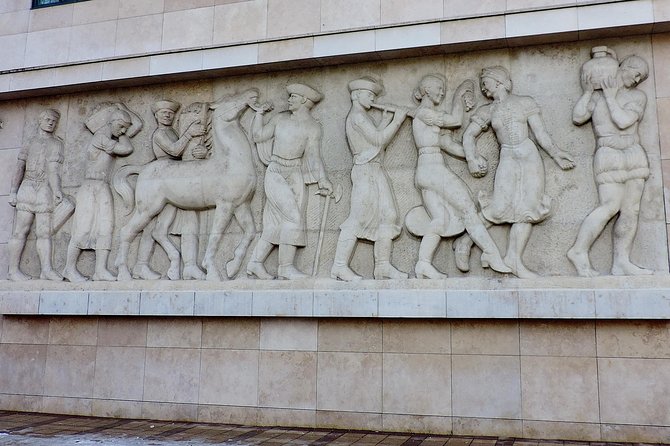 Communism in Hungary with a Historian - The communist-style café ending with coffee