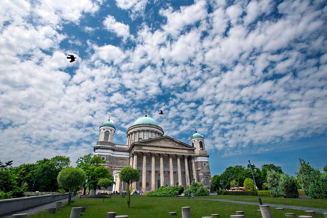 Danube Bend: Day trip from Budapest - The Danube river cruise back to Budapest, only when it runs
